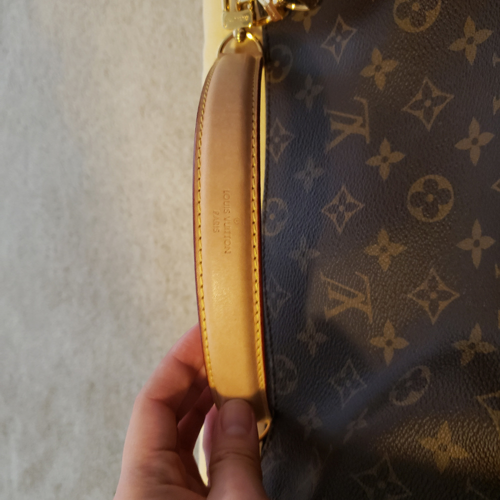Beautiful LV metis hobo